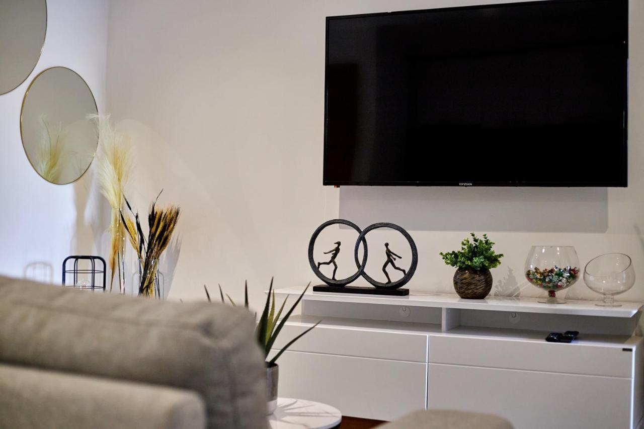 Lc Apartments - Sunshine Santa Maria Bagian luar foto