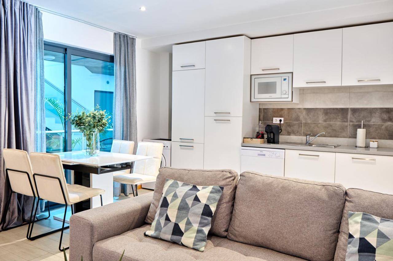 Lc Apartments - Sunshine Santa Maria Bagian luar foto